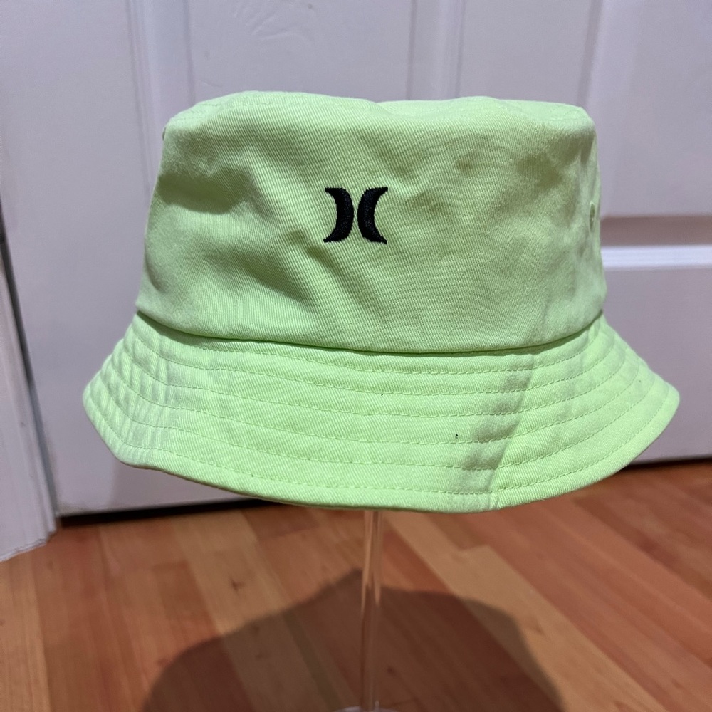 Brand New Apple Green Hurley Bucket Hat